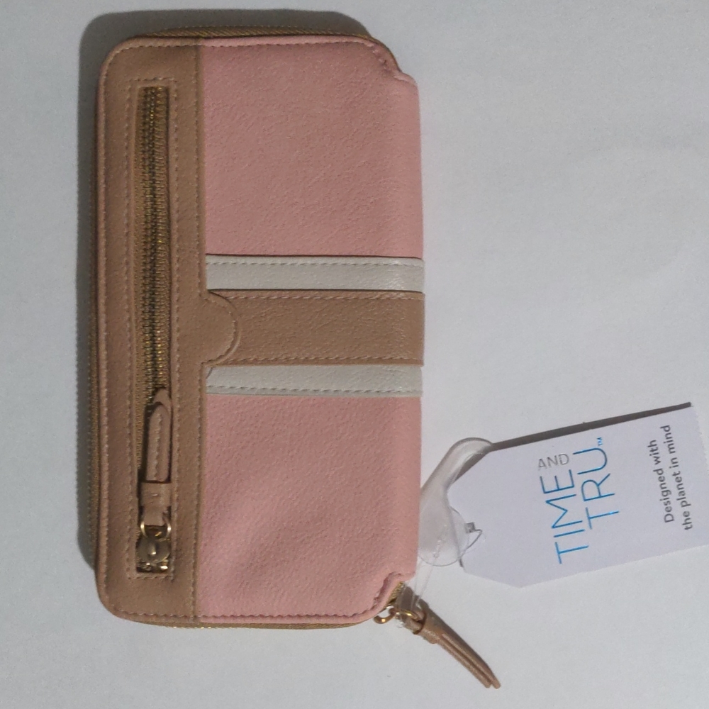 Time and Tru Women's Pink & Brown Wallet. NWT - Picture 1 of 7